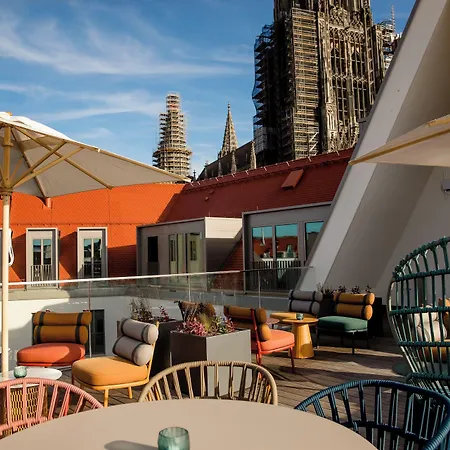 Hotel One 3*